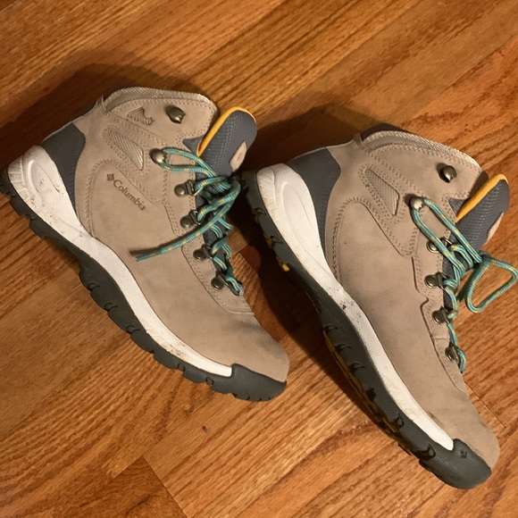 Columbia Newton Ridge - waterproof hiking boot - Picture 4 of 6